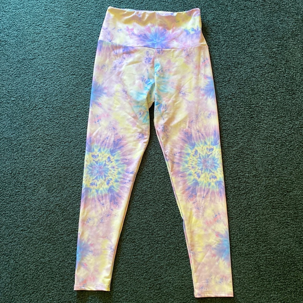 Onzie tie dye leggings 5/7 length